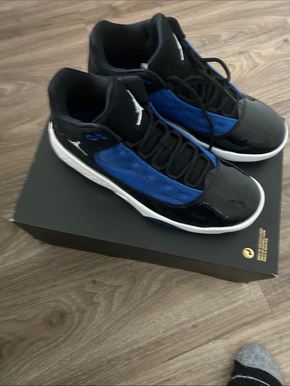Jordan Men’s Low-Top Sneakers - Black & Blue - Picture 3 of 8